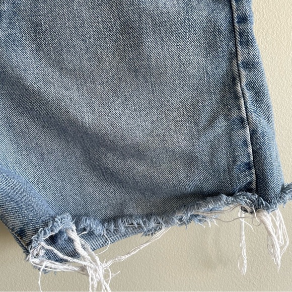 Calvin Klein Women's Cut Off Denim Shorts Size 11 - Picture 7 of 13